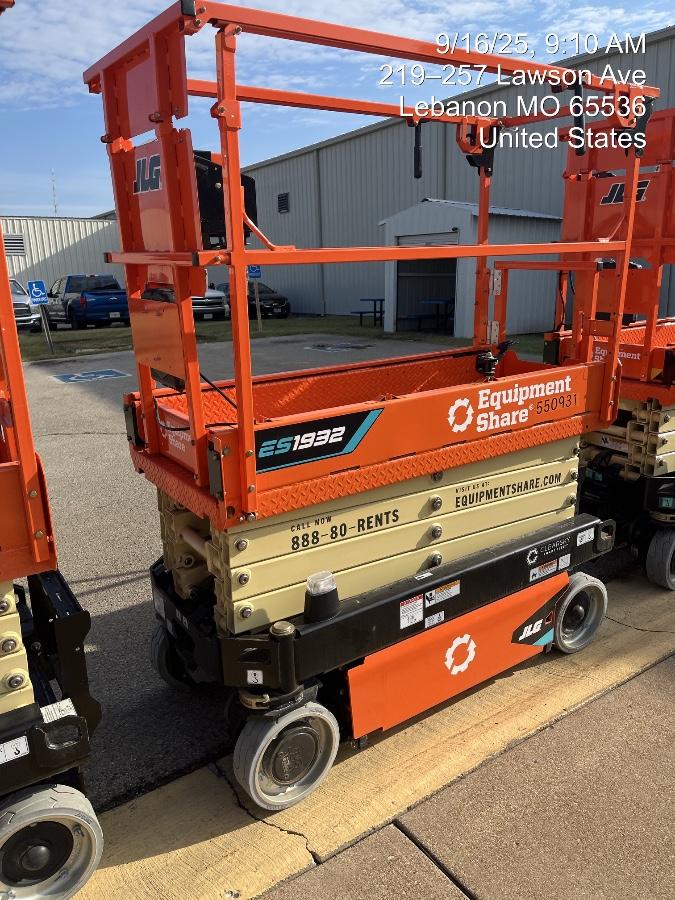 2025 JLG ES1932
