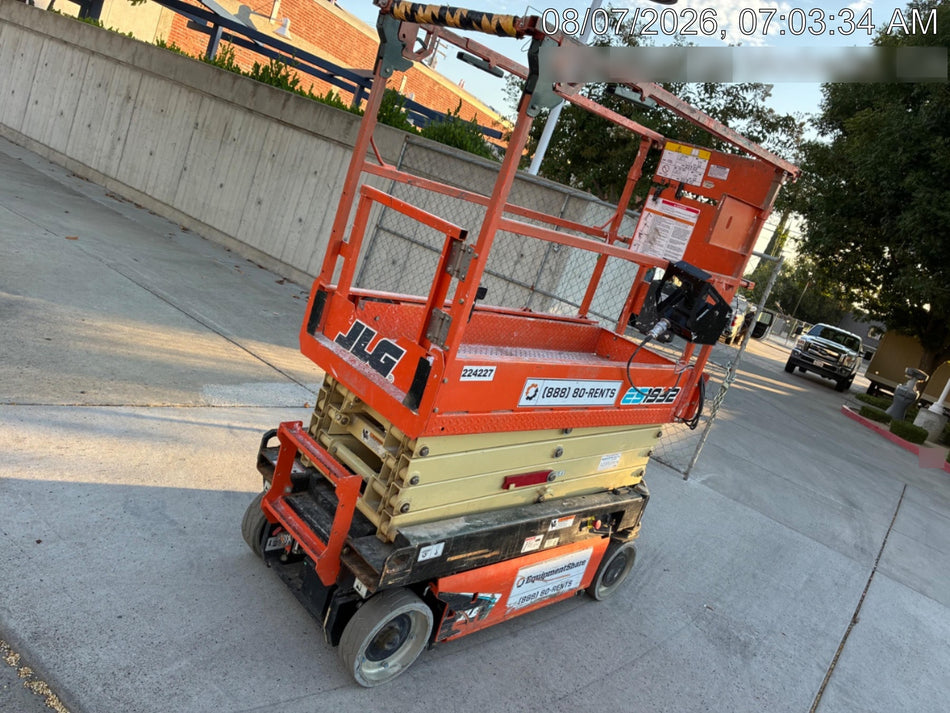 2022 JLG ES1932