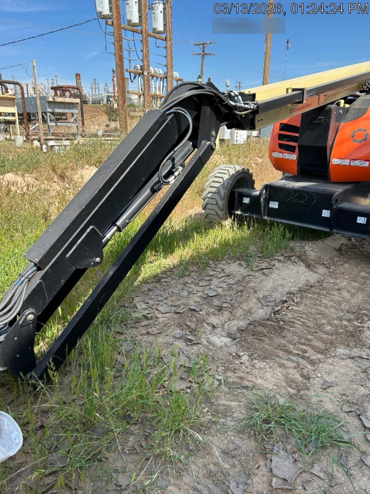 2025 JLG 600AJ