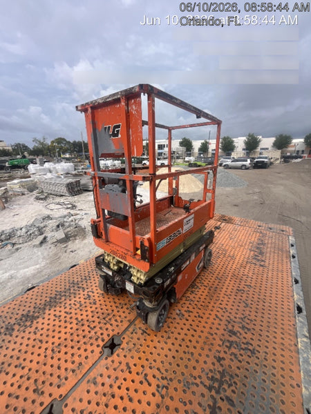2022 JLG ES1330L