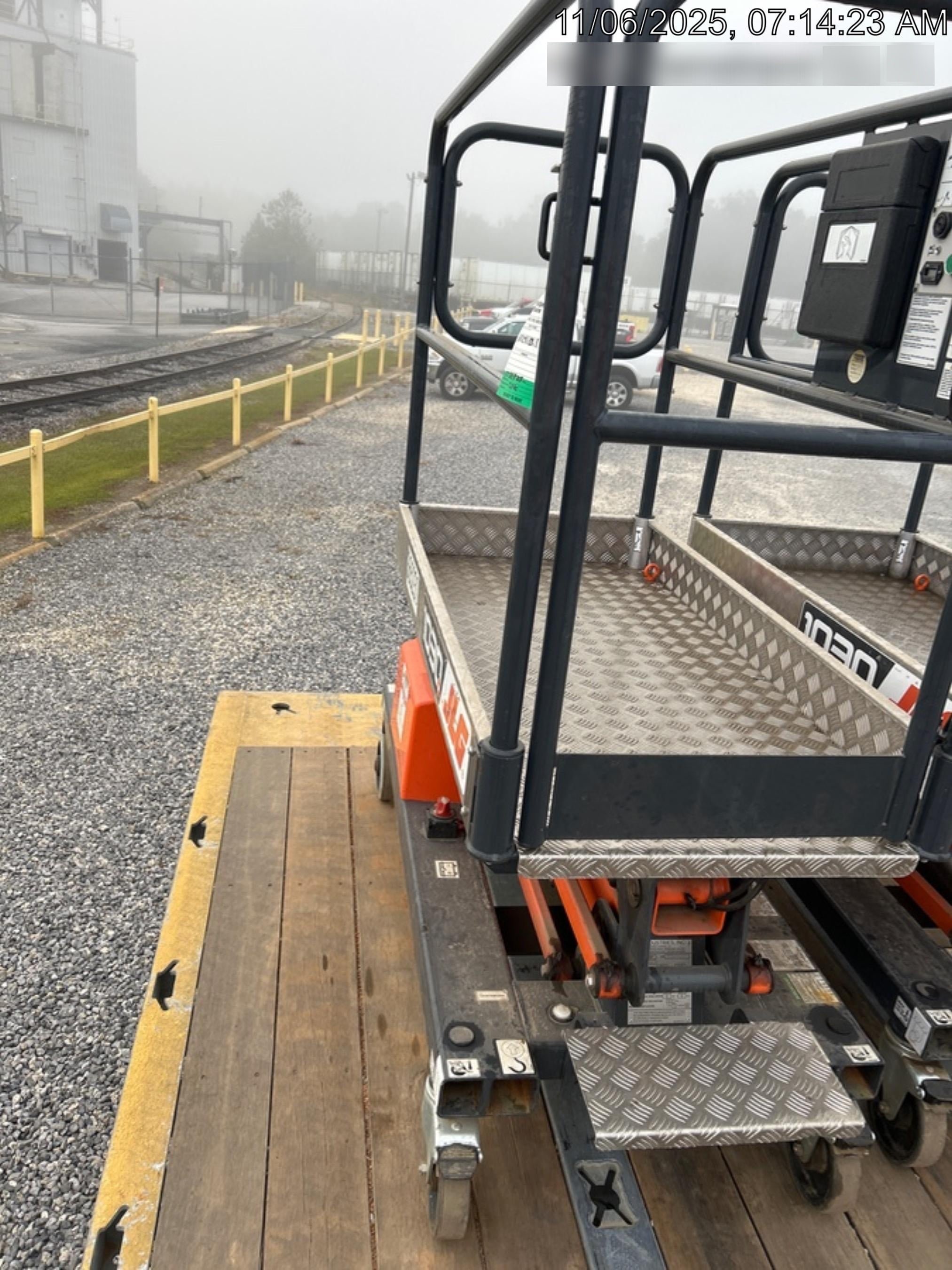 2023 JLG 1030P