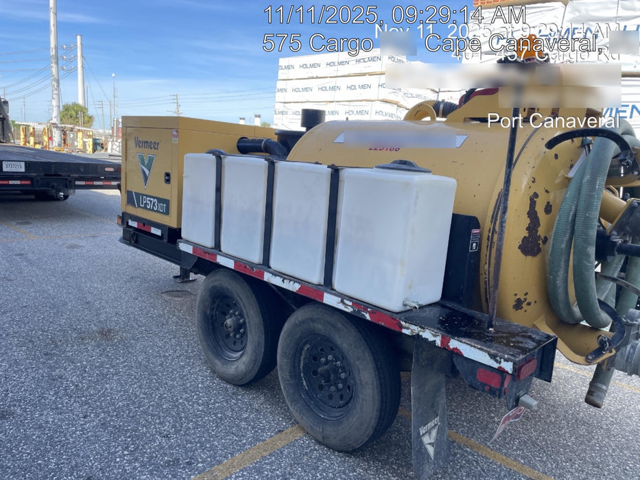 2022 Vac-Tron LP573XDT T4 Koehler Diesel Engine, 500 Gallon Debris Tank, x2 100 Gallon Water Tanks