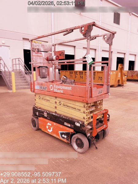 2022 JLG ES1932