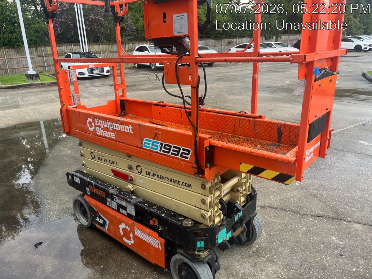 2024 JLG ES1932