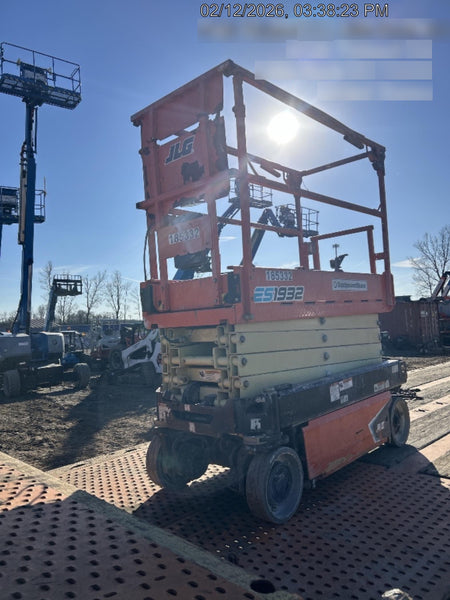 2021 JLG ES1932
