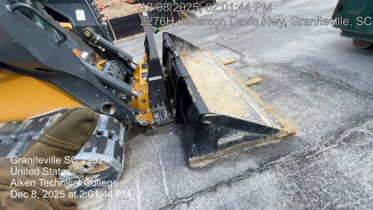 2025 JOHN DEERE 84" Bucket - John Deere