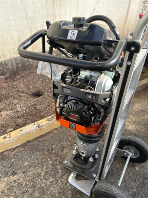 2025 HUSQVARNA LT6005