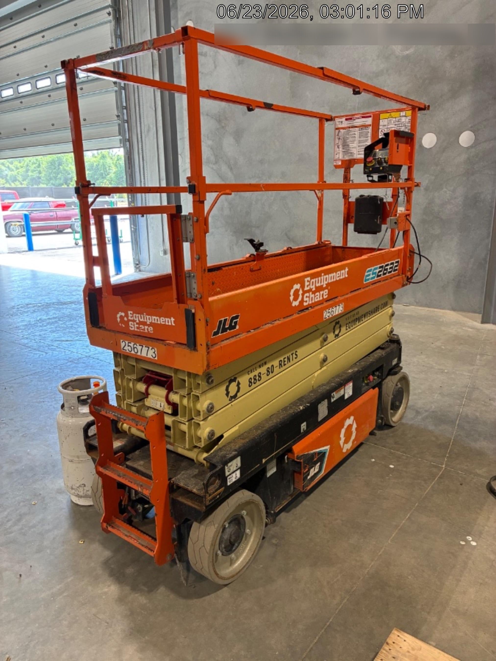 2022 JLG ES2632