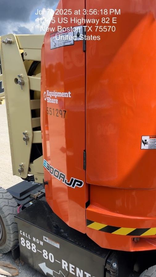 2025 JLG E300AJP