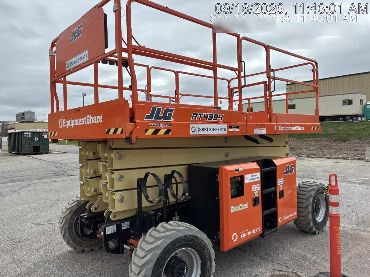 2023 JLG RT4394
