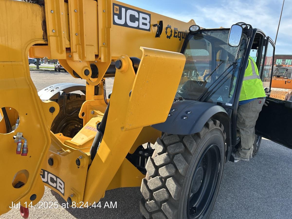 2025 JCB 510-56