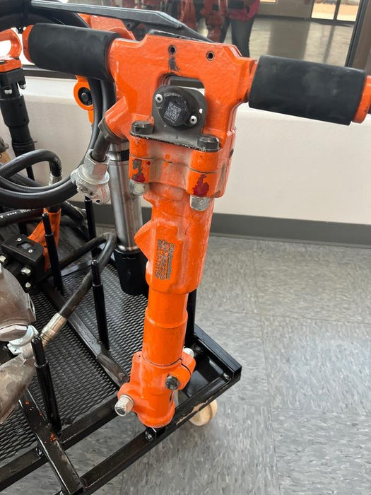 2024 MICHIGAN PNEUMATIC ES-TPB30-1-TRACKER