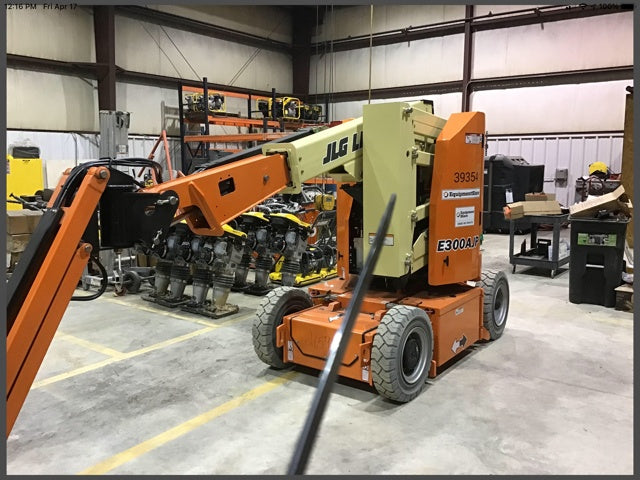 2019 JLG E300AJP