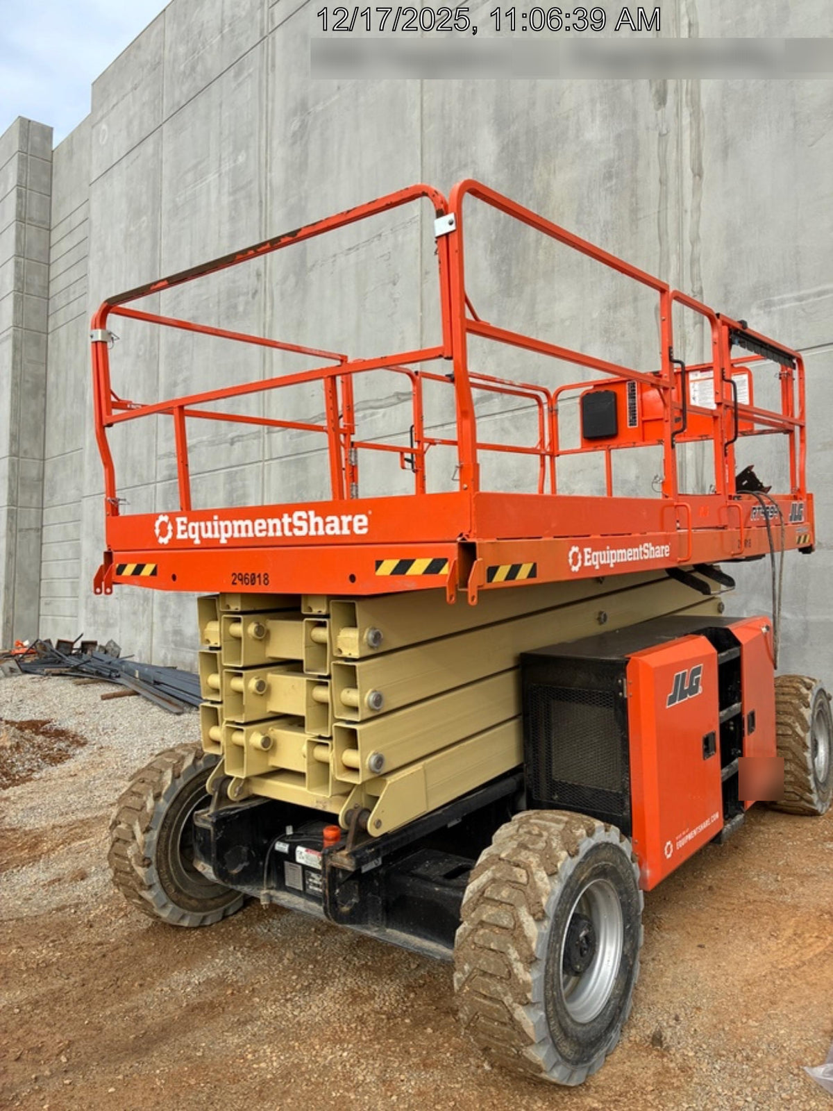 2023 JLG RT4394