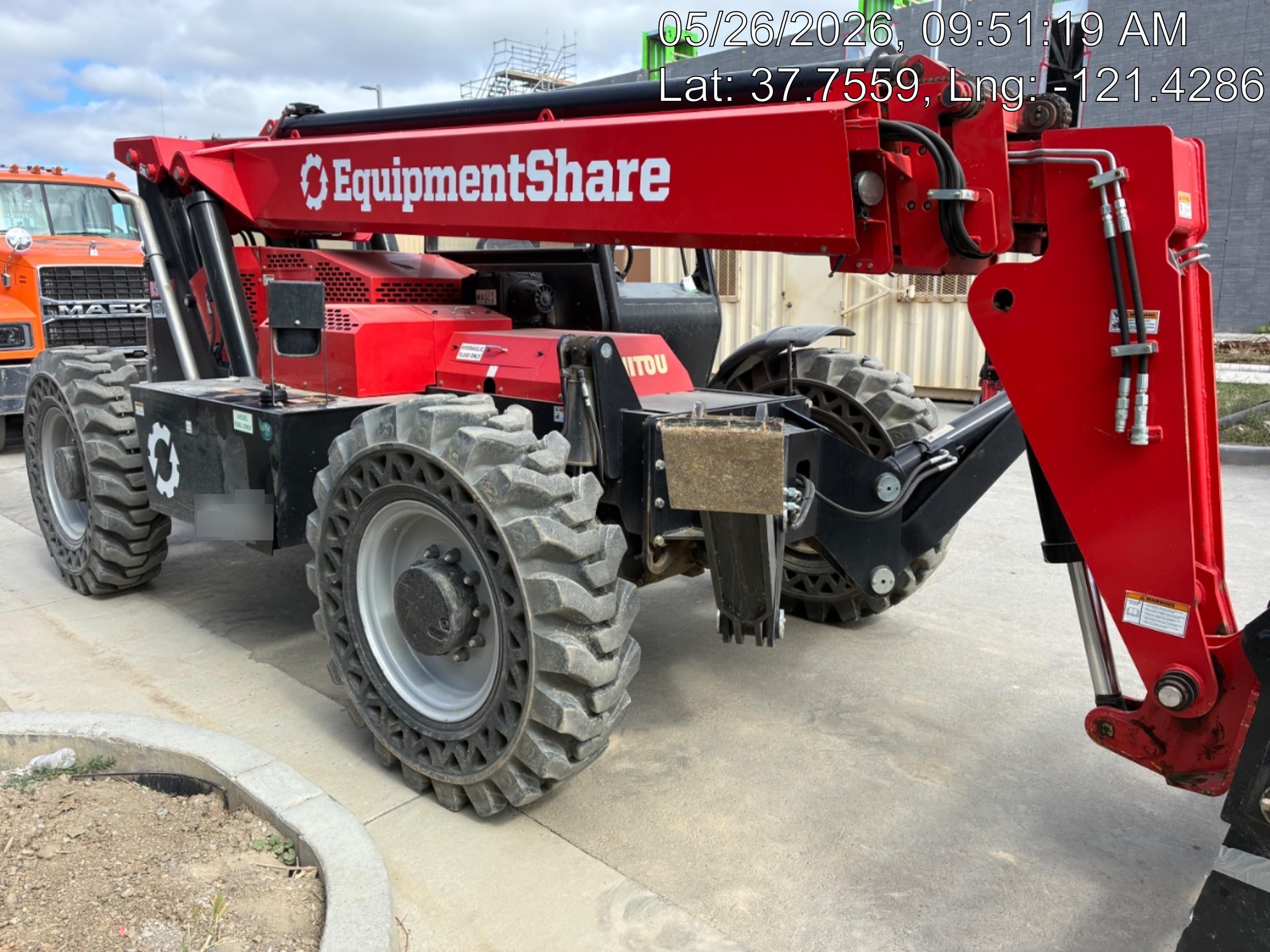 2021 MANITOU MTA10055