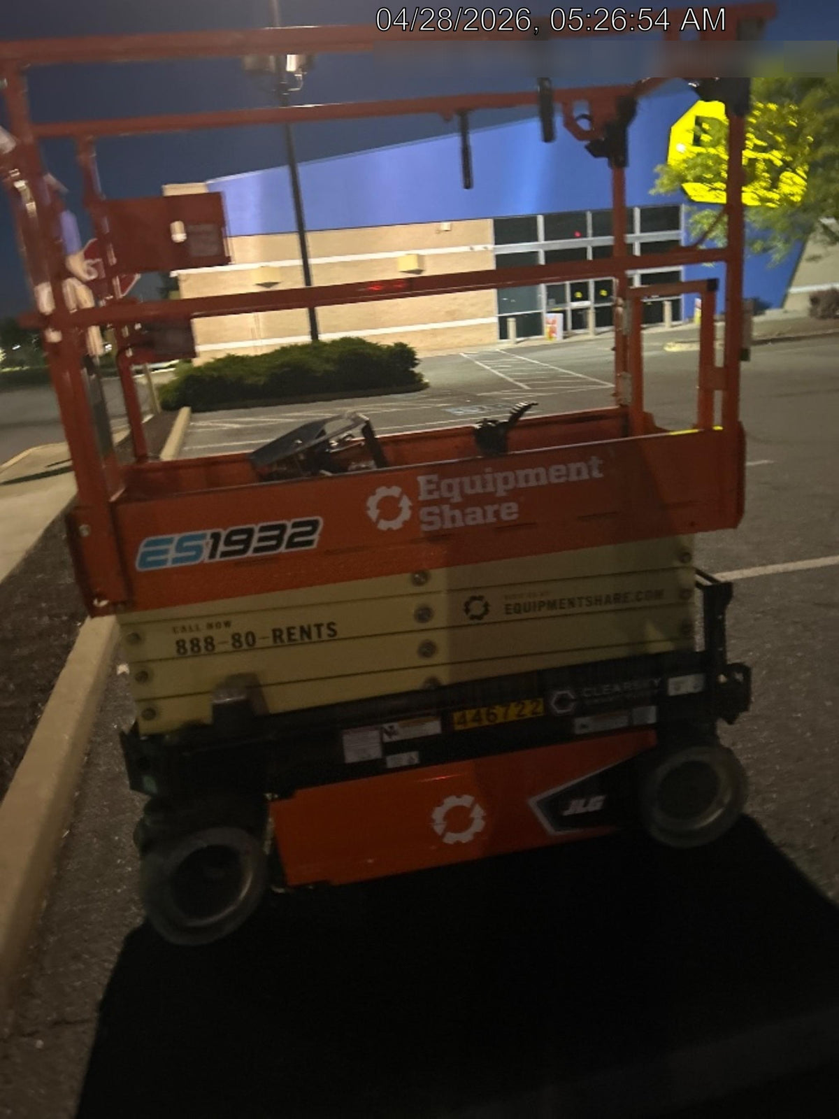 2024 JLG ES1932