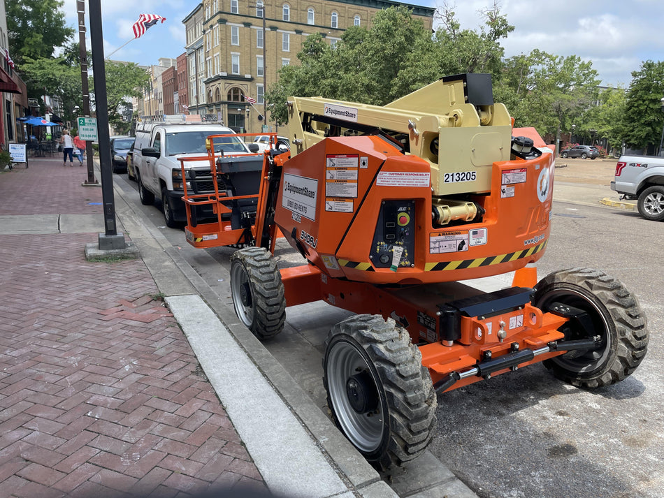 2022 JLG 340AJ