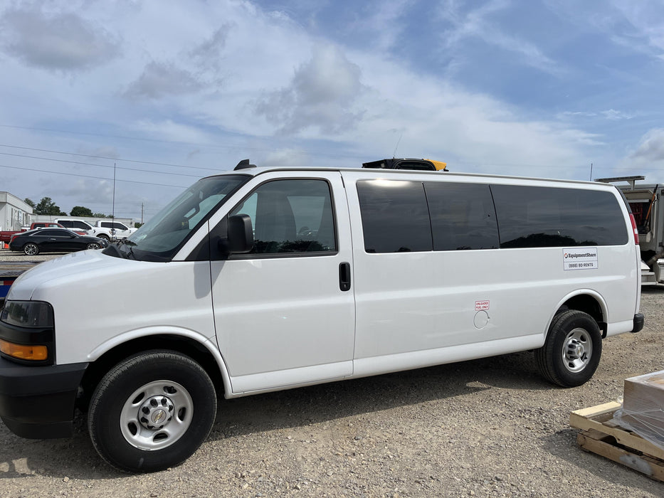 2023 CHEVROLET Express Van - Rental