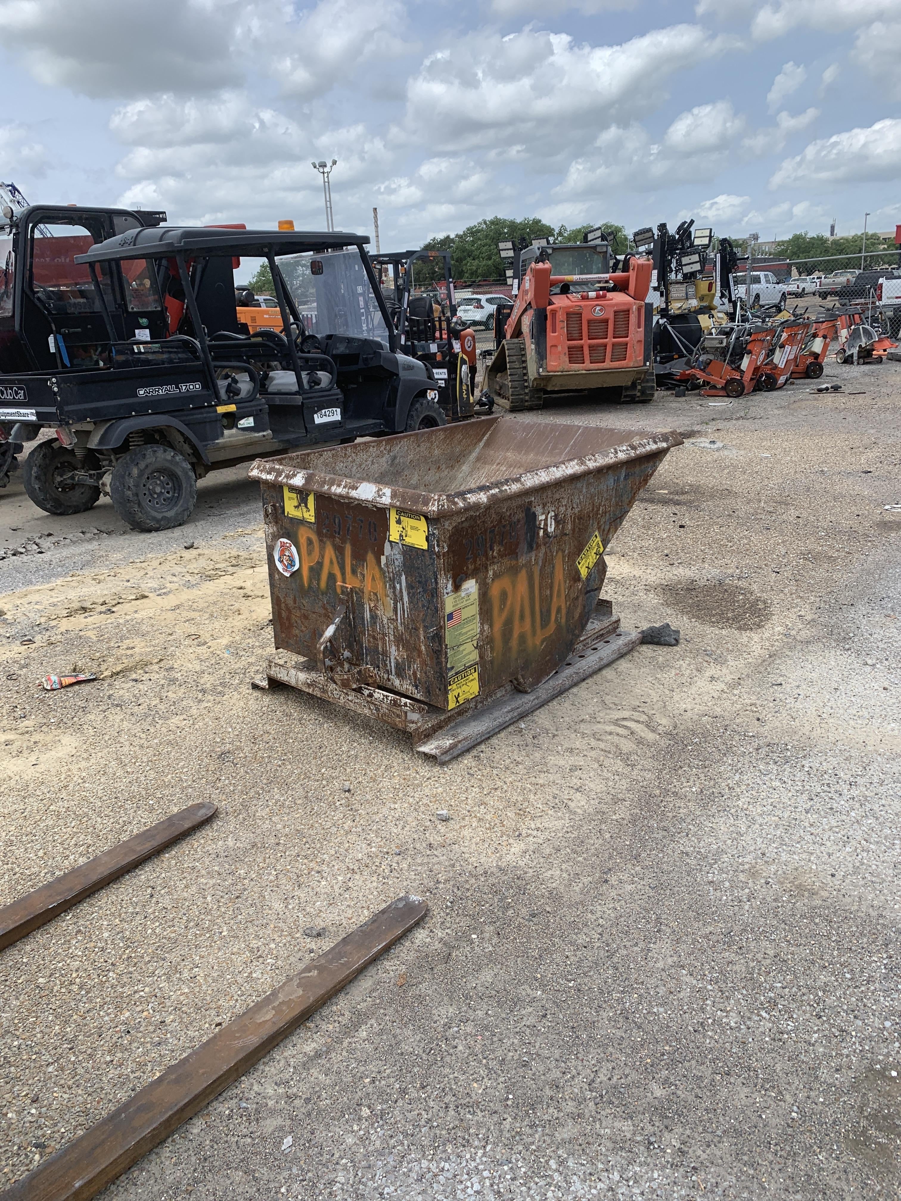 2019 ARROW MATERIAL HANDLING Dump Hopper, 1 cu yd - Arrow