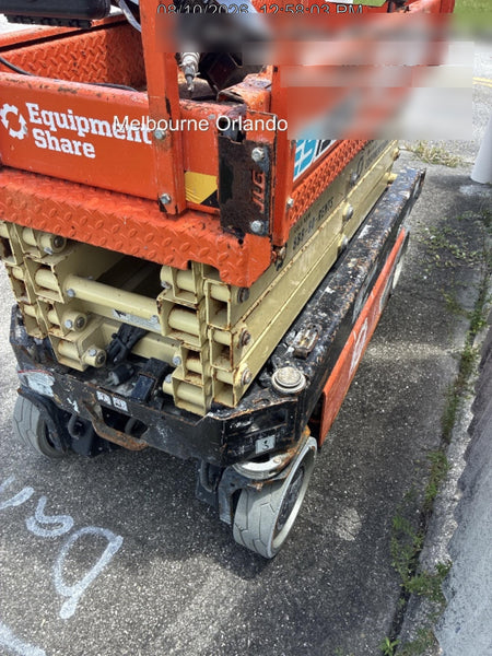 2023 JLG ES1932