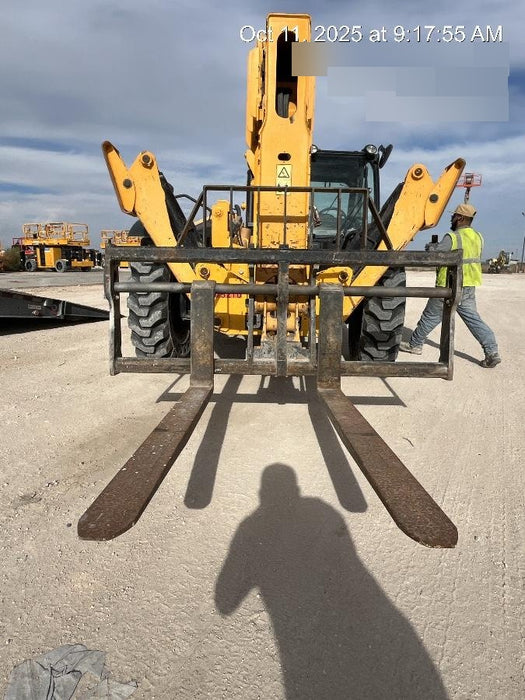 2020 JCB 510-56 Cab/Heat/Air, Solid Tires, Work Lights, Beacon, Aux Hydraulics, Back up Alarm, Lifting Eye, ES Decals