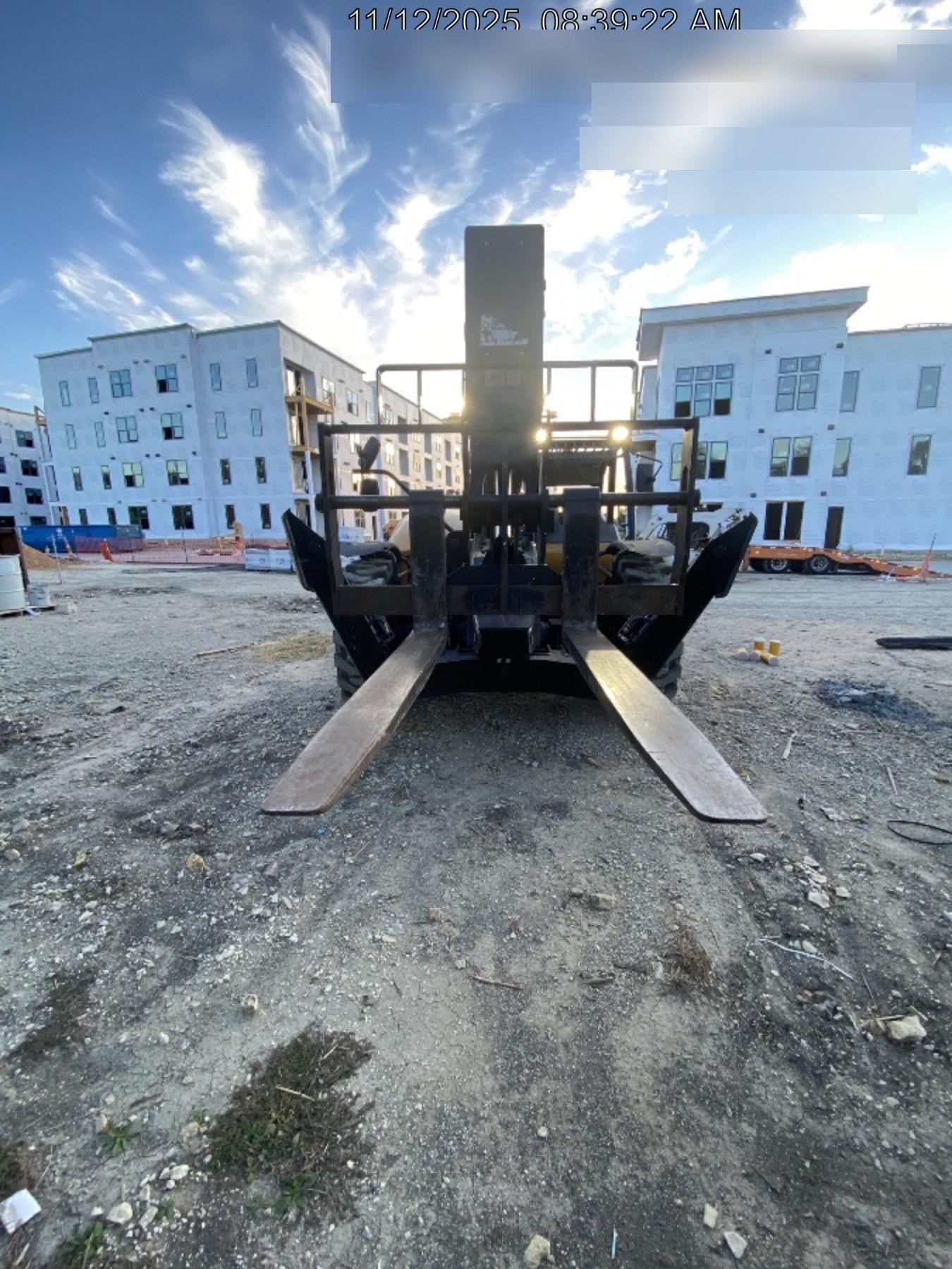 2022 SANY STH1056