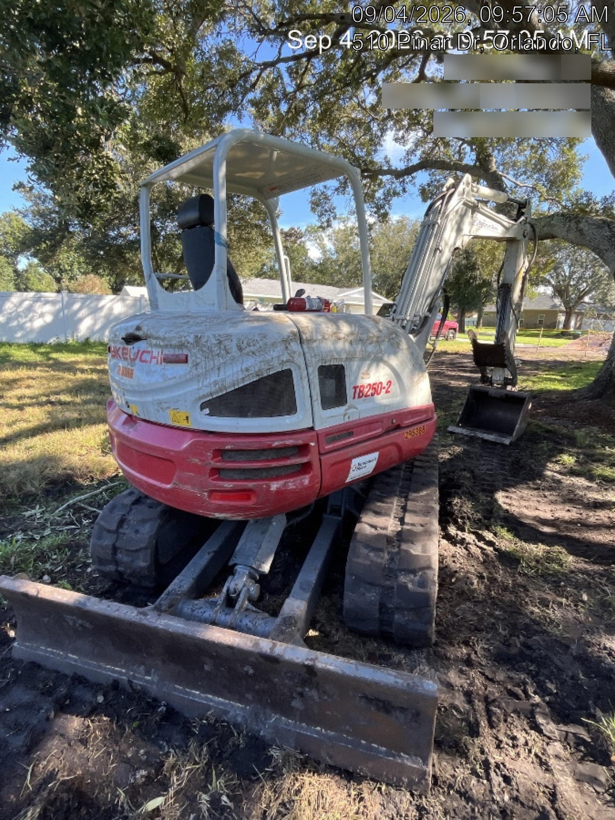 2023 TAKEUCHI TB250-2R