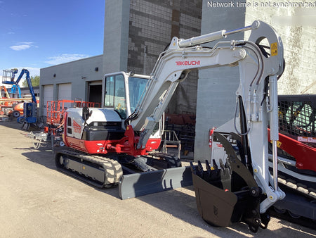 2021 TAKEUCHI TB370CR