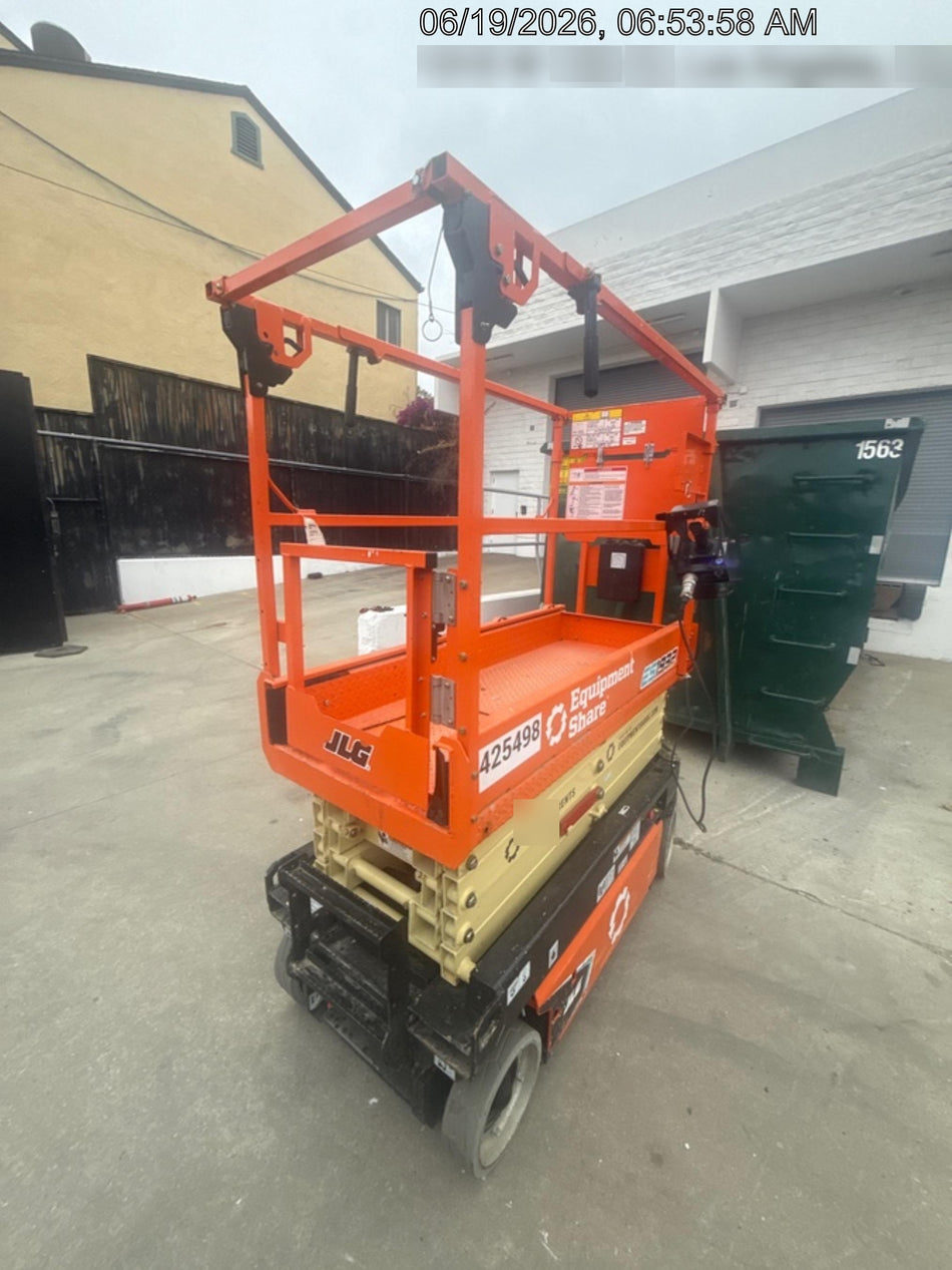 2024 JLG ES1932