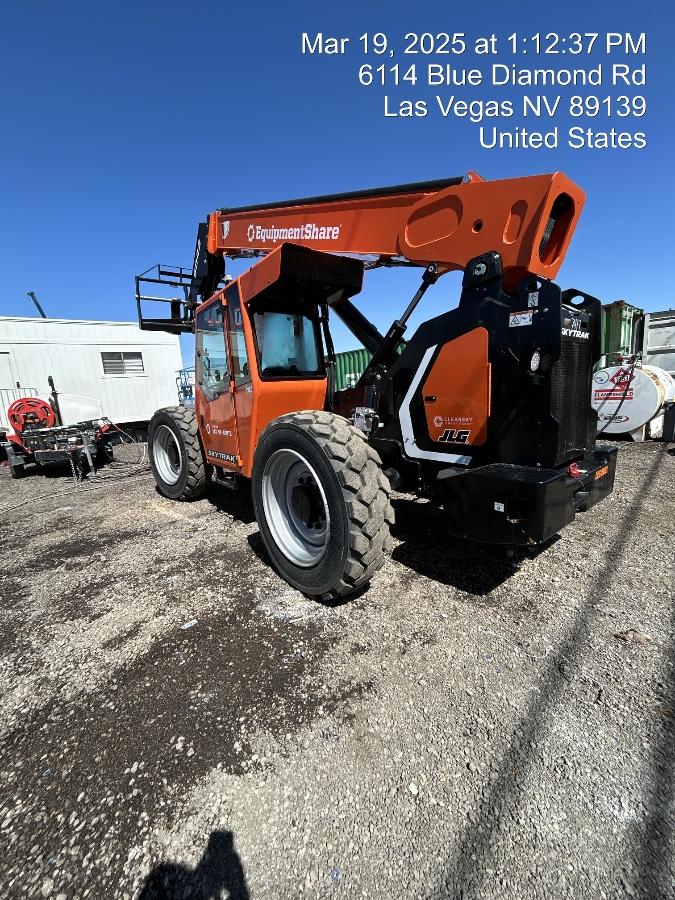 2024 SKYTRAK 8042