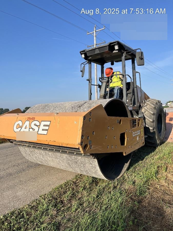2023 CASE SV211E