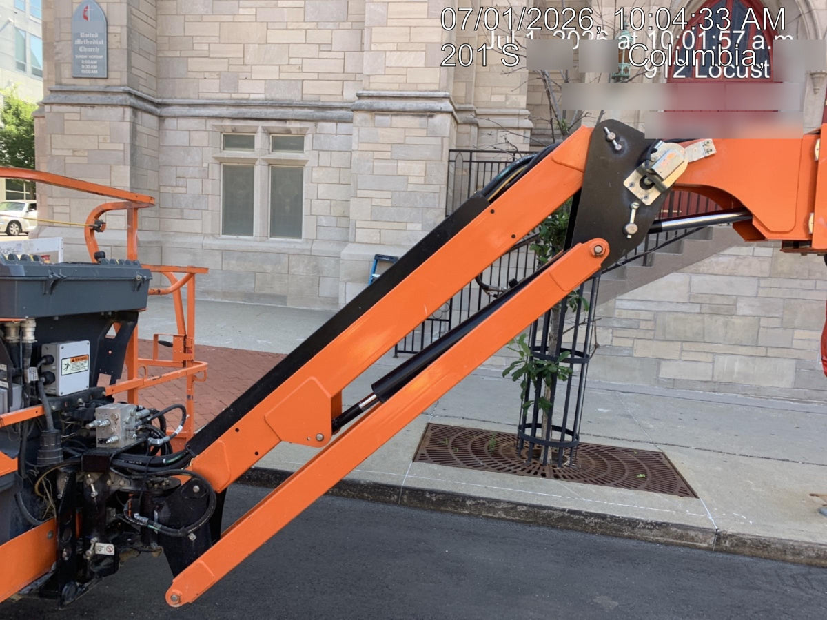 2023 JLG 660SJ