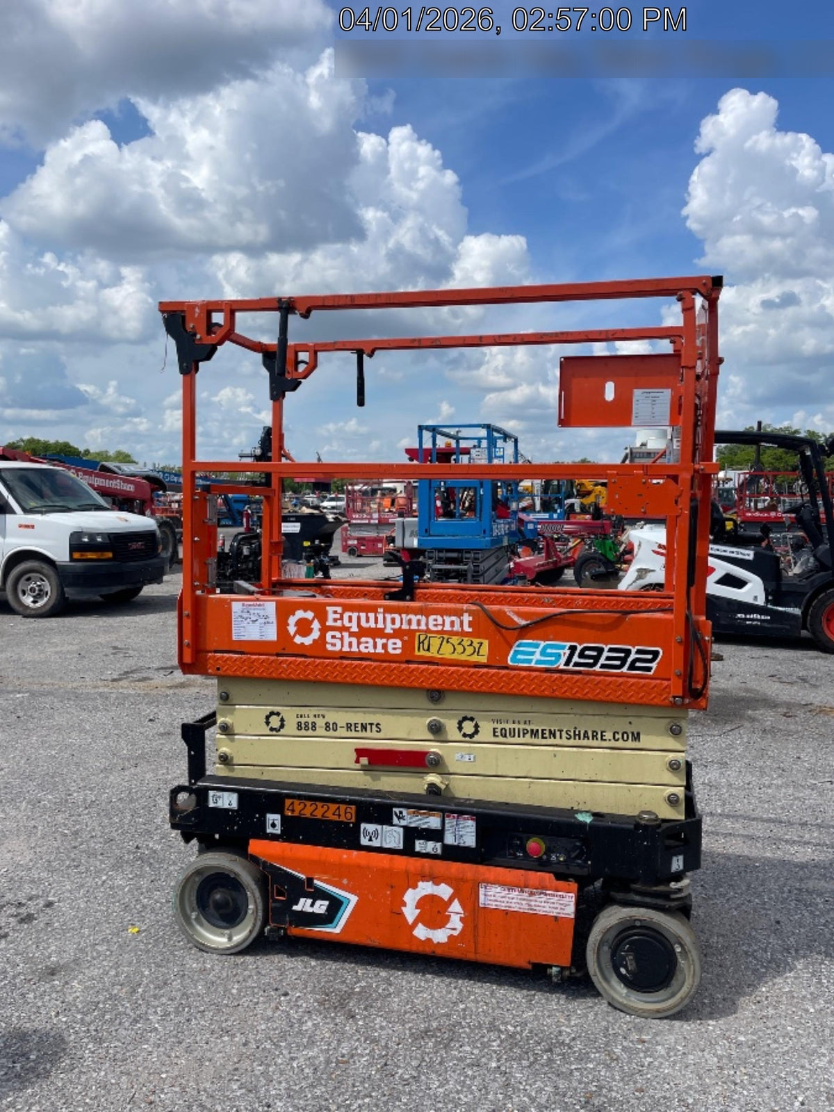 2024 JLG ES1932