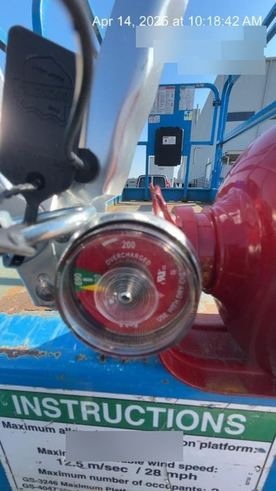 2019 Genie GS-4047 Folding rails with half height swing gate