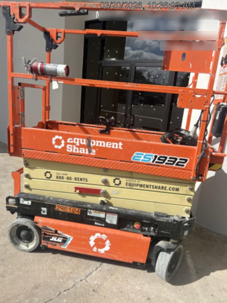 2023 JLG ES1932