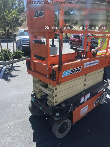 2022 JLG R1932