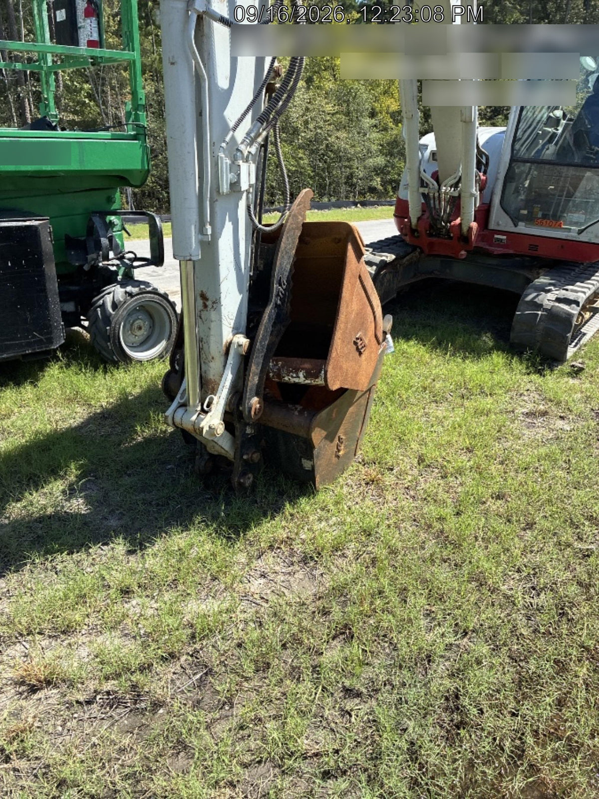 2025 TAKEUCHI 36" Bucket - Takeuchi