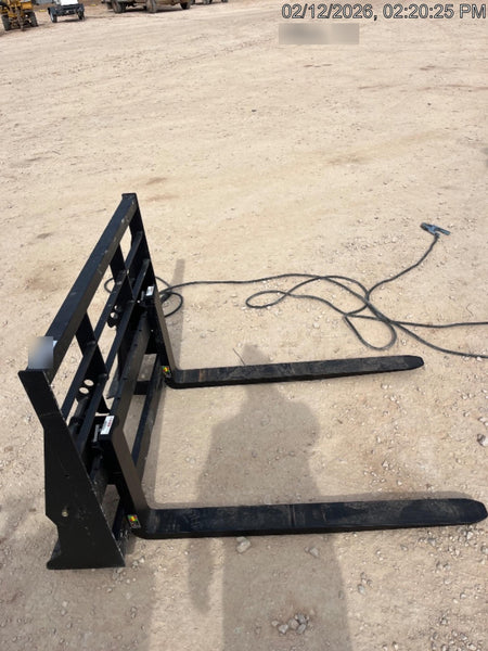 2025 ARROW MATERIAL HANDLING 48" Pallet Forks - Arrow