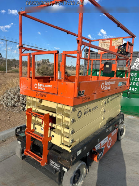 2022 JLG ES3246
