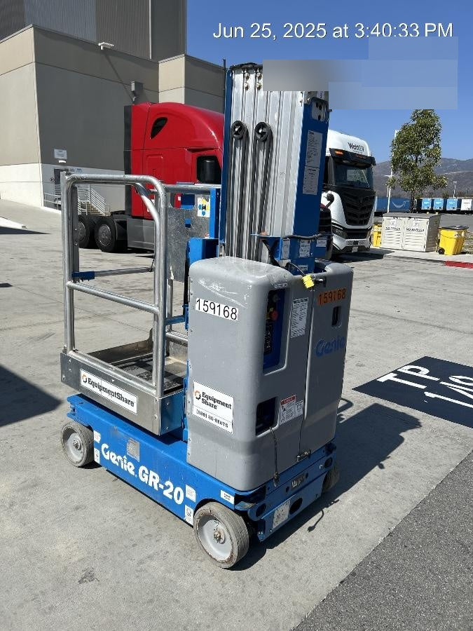 2021 GENIE GR-20