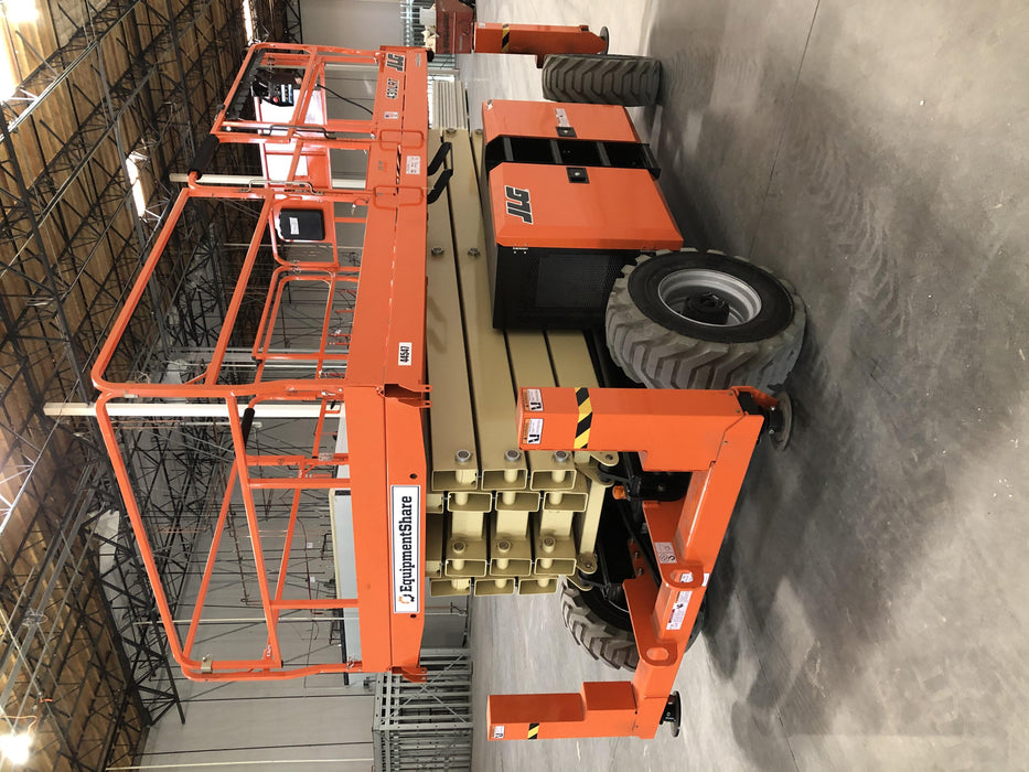 2019 JLG 430LRT