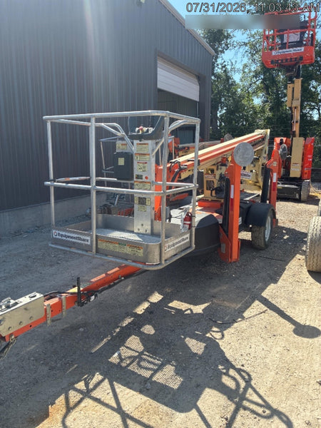 2022 JLG T350