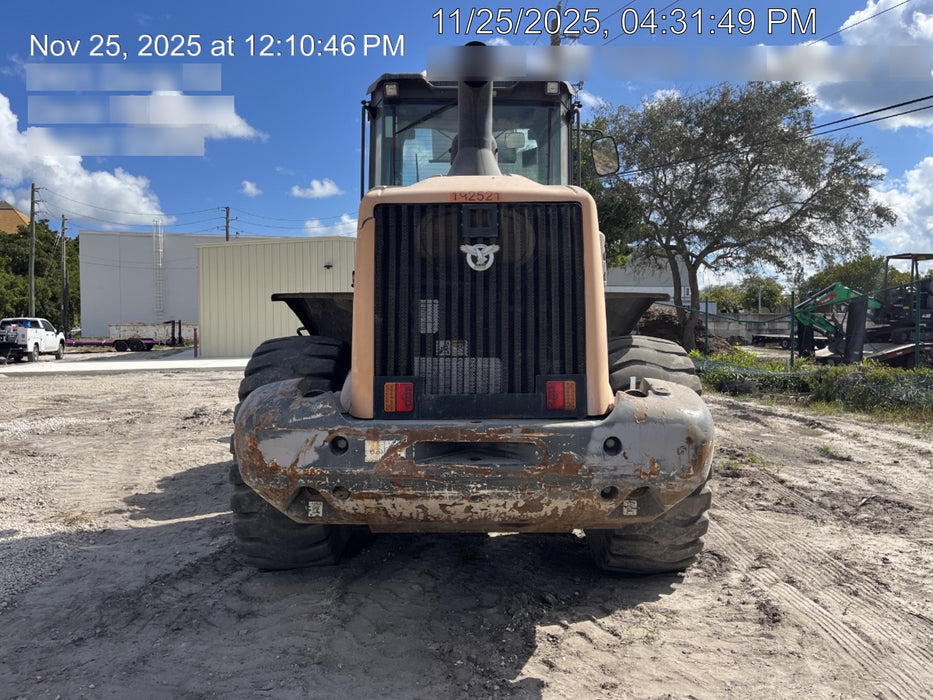 2018 Case 821G CLOSED CAB, 1 FUNCTION, JRB 418 STYLE HYD COUPLER