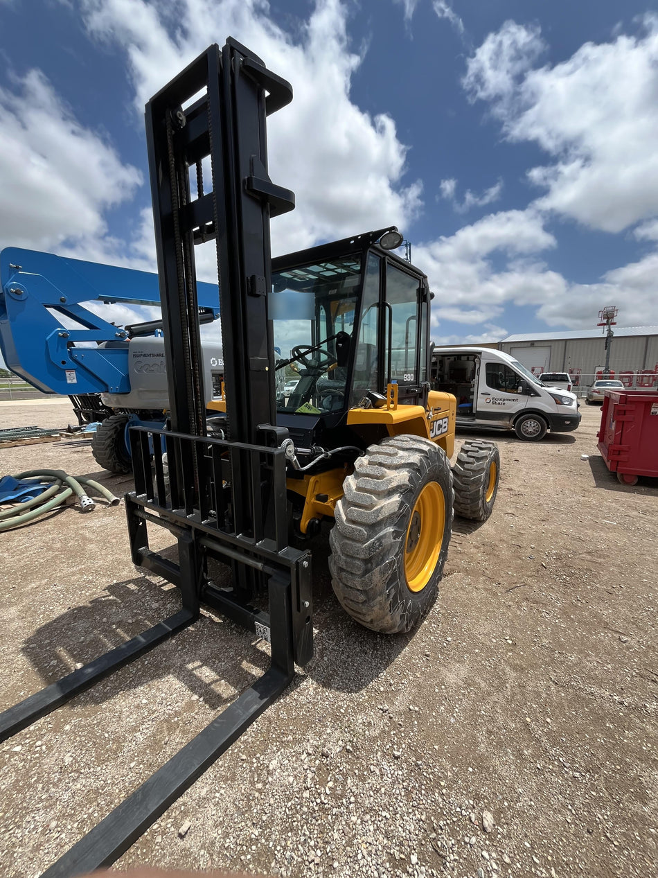 2025 JCB 930-4