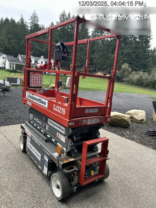 2020 Skyjack SJIII-3219 Solid NM Tires, Half height spring hinged entry gate, Dual Beacons, 800W Inverter