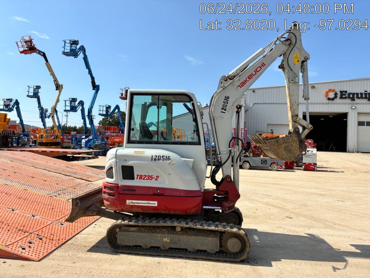 2020 TAKEUCHI TB-235-2CR
