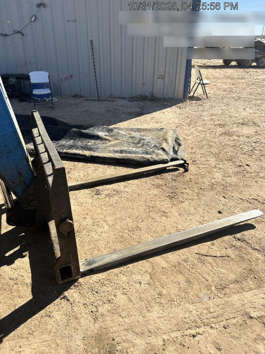 2017 Genie GTH-844 Genie GTH-844, Solid Tires, 60" carriage/forks, Full Cab, Work Lights