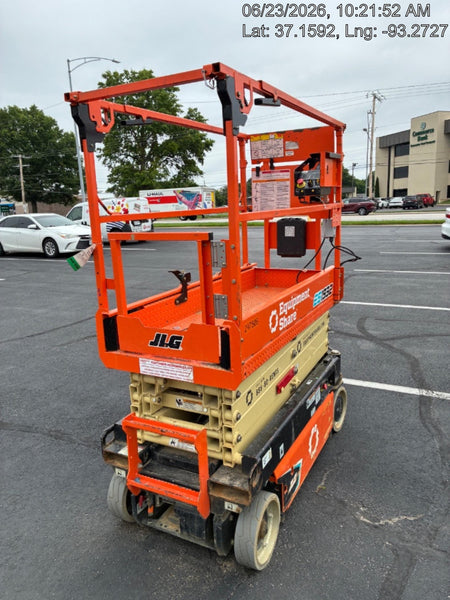 2023 JLG ES1932