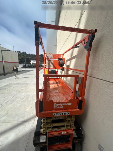 2022 JLG ES1932