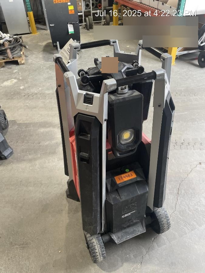 2021 MILWAUKEE MXF041-1XC